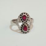 Platinum interlocking heart ring