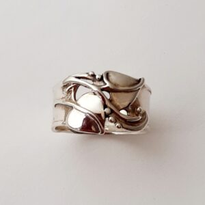 Hagit Gorali Silver Ivy Ring